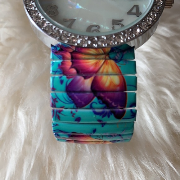 Metal butterfly watch - Picture 3 of 9